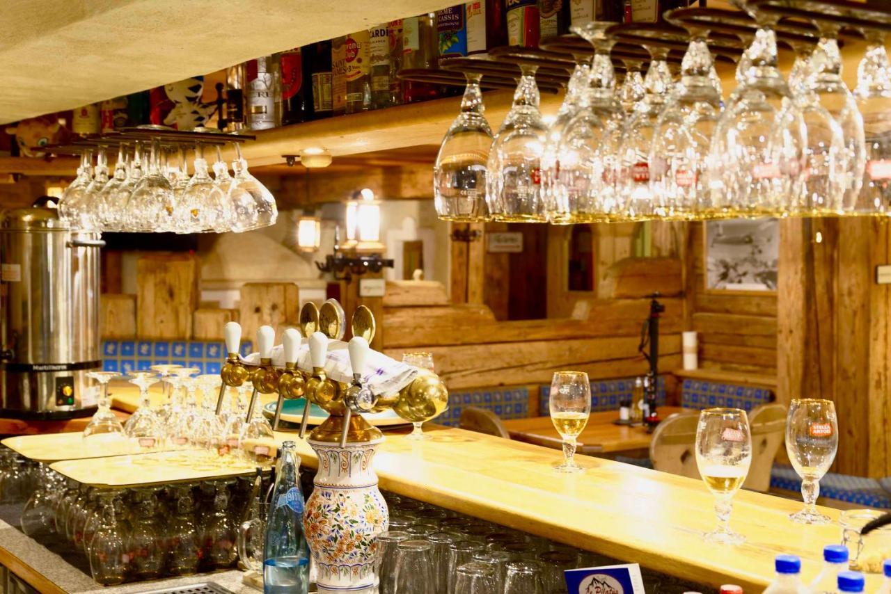 Hotel 3 Etoiles -Restaurant Le Pilatus Корчевел Екстериор снимка