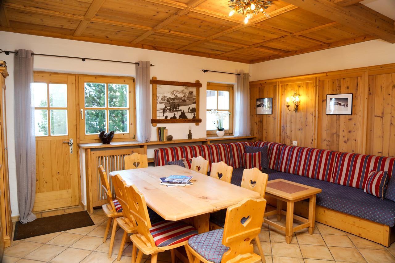 Hotel 3 Etoiles -Restaurant Le Pilatus Корчевел Екстериор снимка