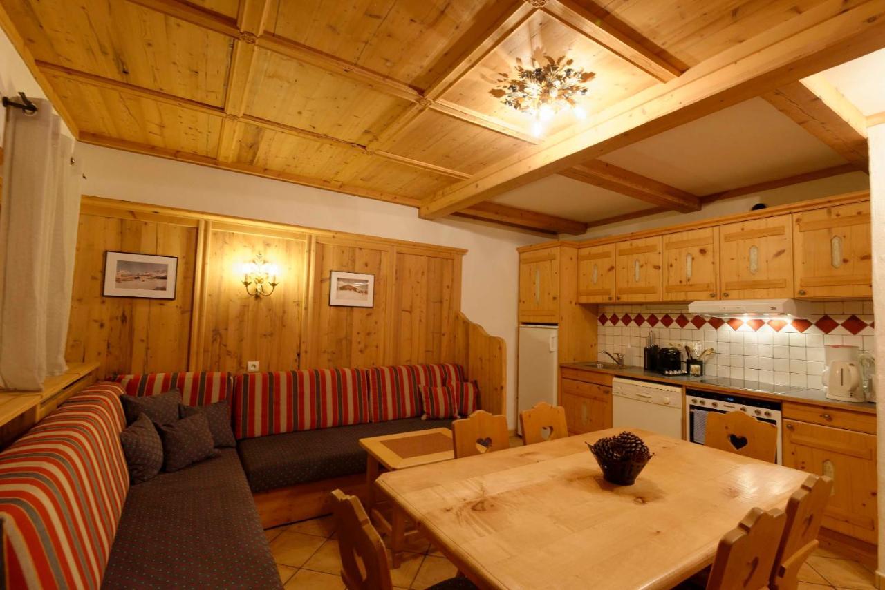 Hotel 3 Etoiles -Restaurant Le Pilatus Корчевел Екстериор снимка