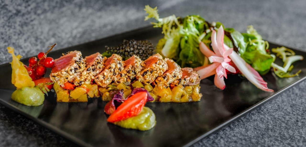 Hotel 3 Etoiles -Restaurant Le Pilatus Корчевел Екстериор снимка